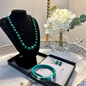 🇰🇪 African Malachite Set 🇰🇪 19” necklace, 65MM bangle & earrings